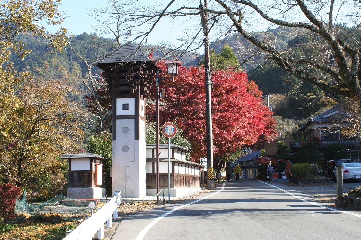 鳳来山寺表参道（門谷）