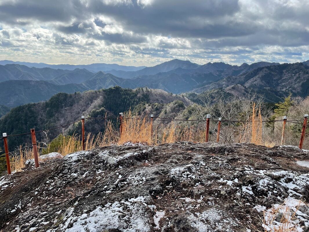 岩古山２